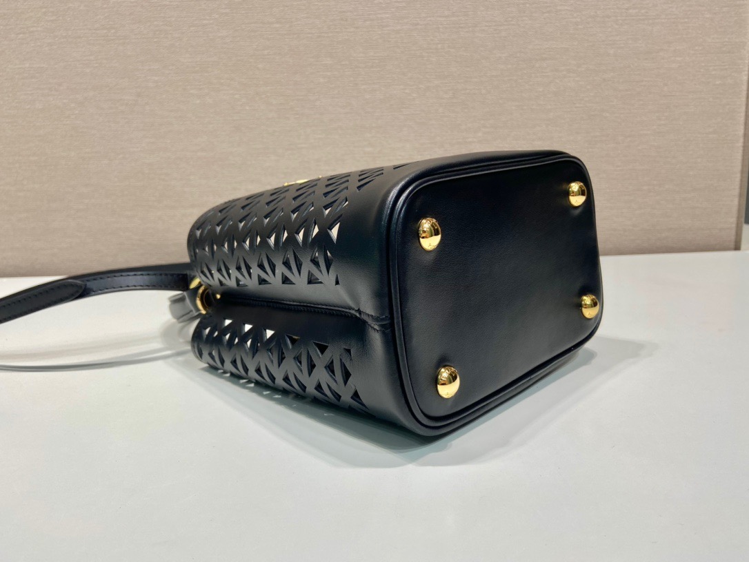 Prada hollow bucket bag 1BA217