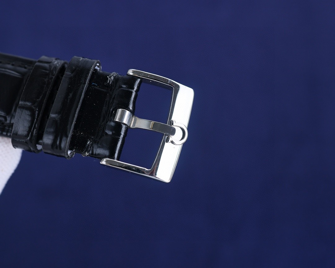 Omega's new De Ville series