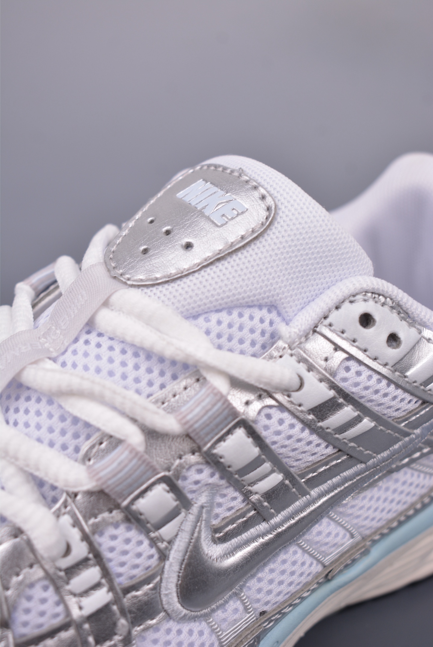 Nike Initiator Running Shoes Metallic Silver White Blue BV1021-106