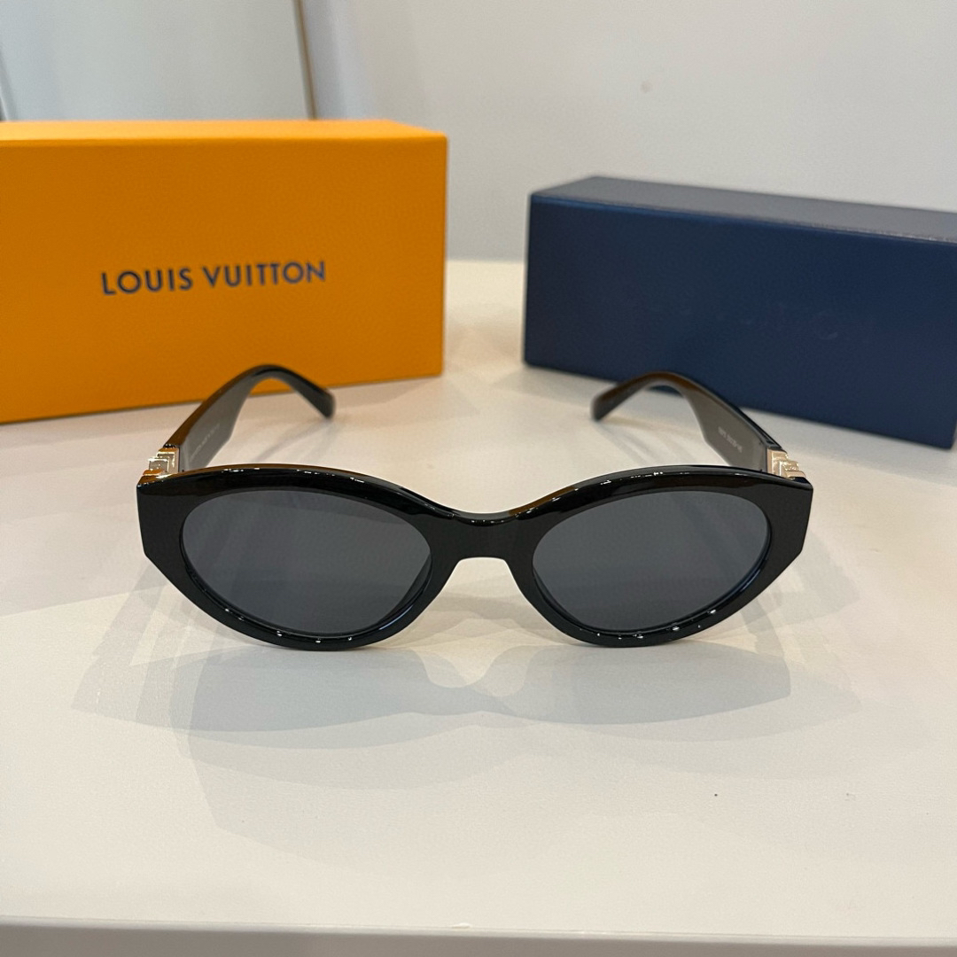 Louis Vuitton Round Frame Sunglasses