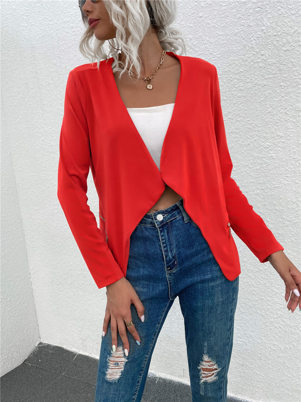Suit Jacket with Lapel and Zipper Closure in Solid Color