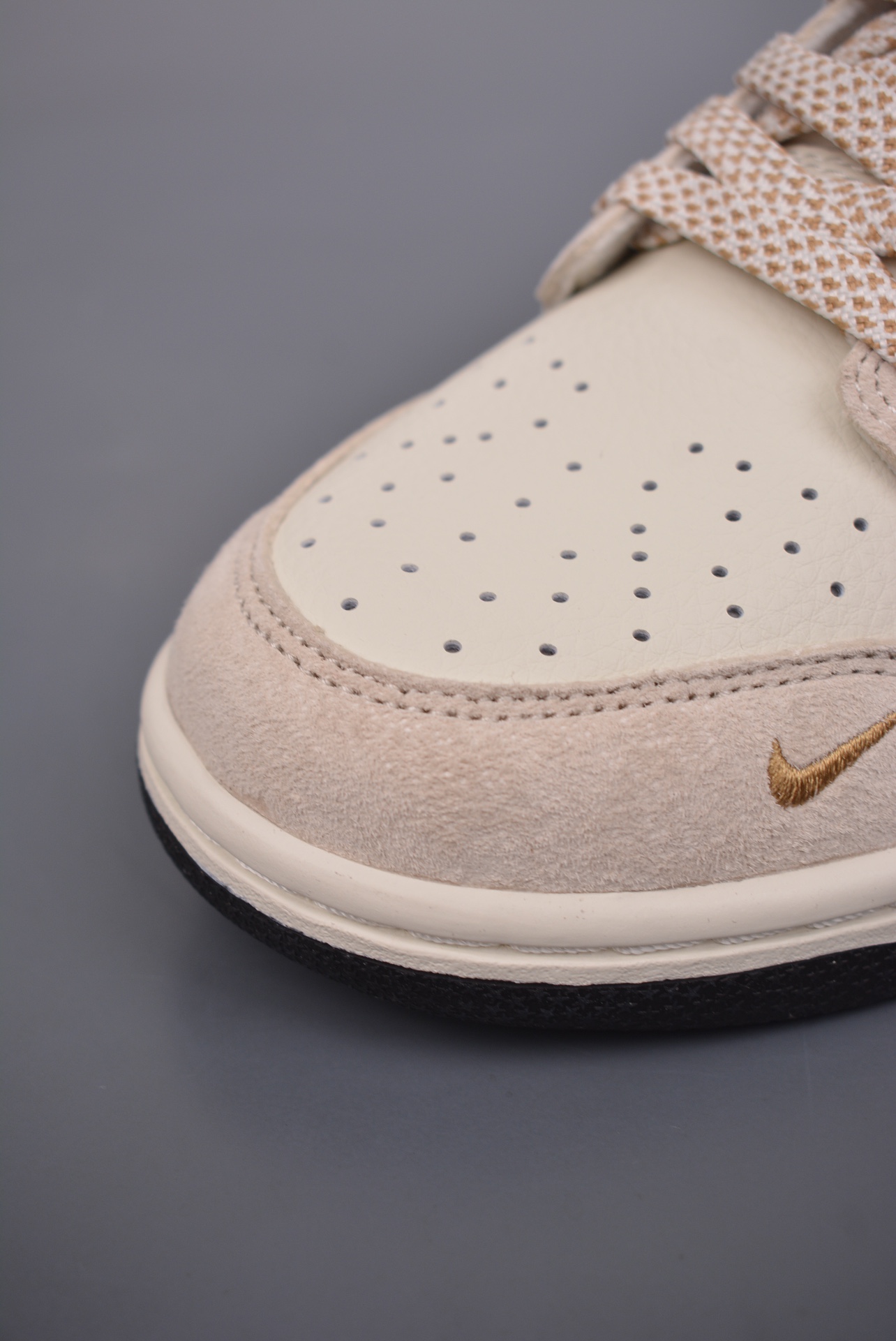 Dior x Nike SB Dunk Low Dior Off-White Khaki DIOR Embroidery DJ2024-066