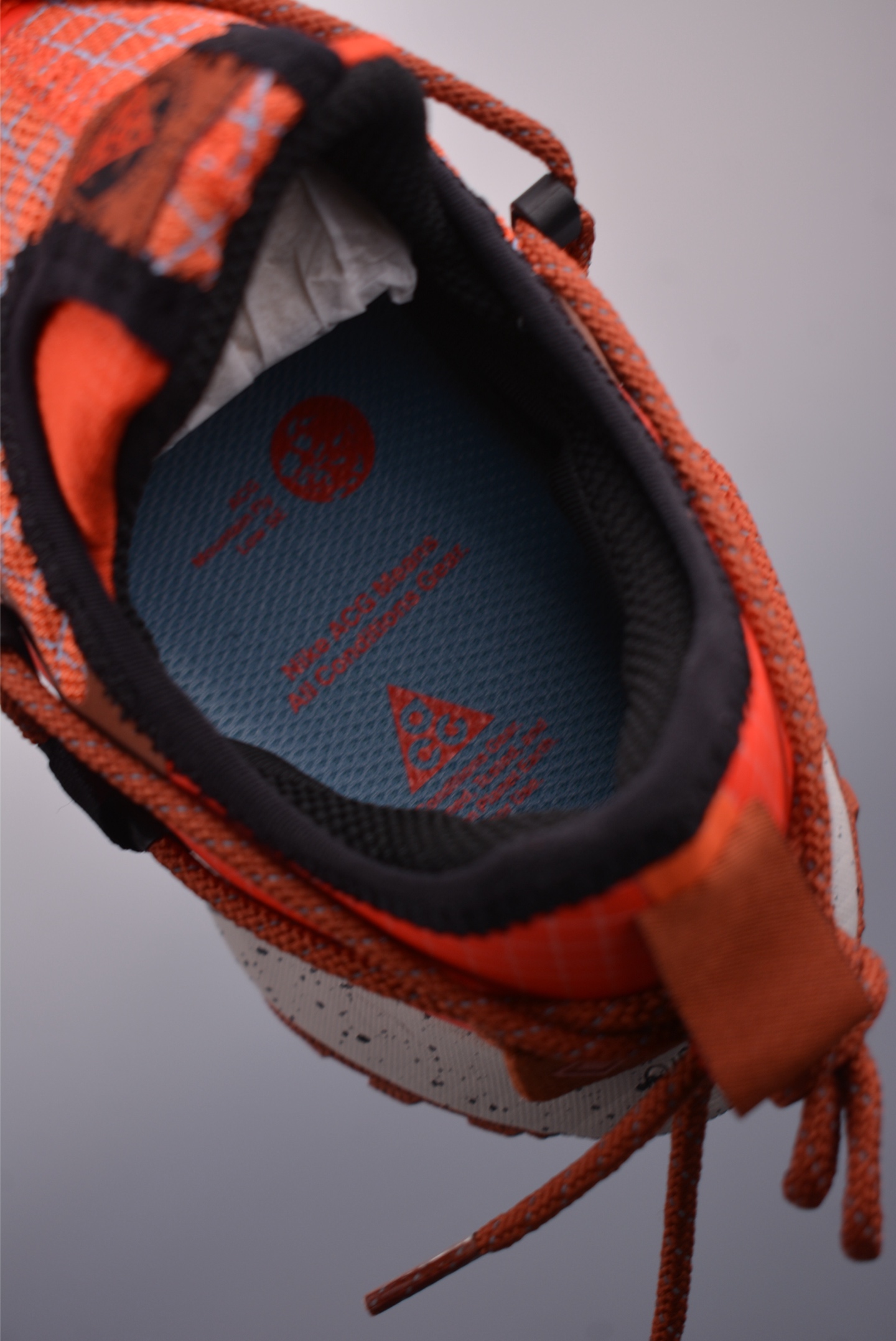 Nike ACG's Mountain Fly Low GORE-TEX 'Red-Orange'   IB7328-200