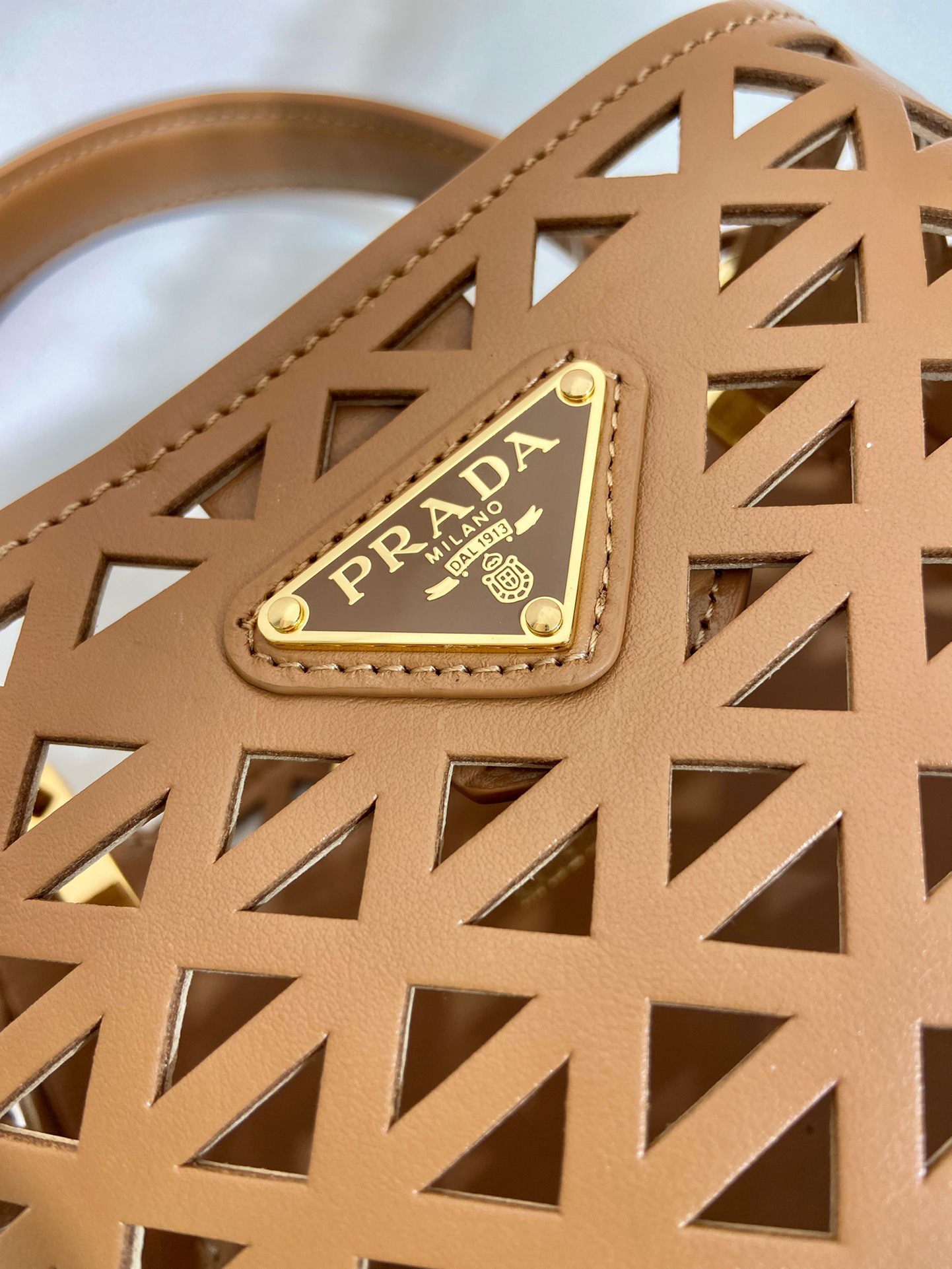 Prada hollow bucket bag 1BA217