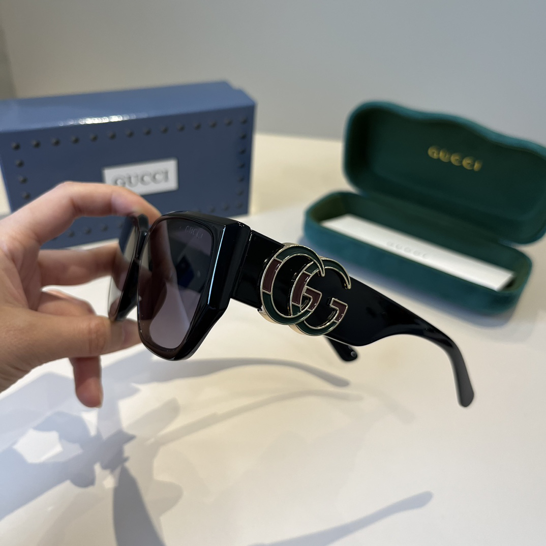 Gucci Square Frame Sunglasses