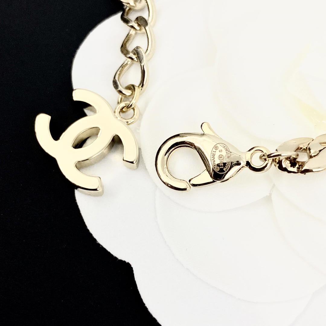 CHAN 24 snake bone double c necklace