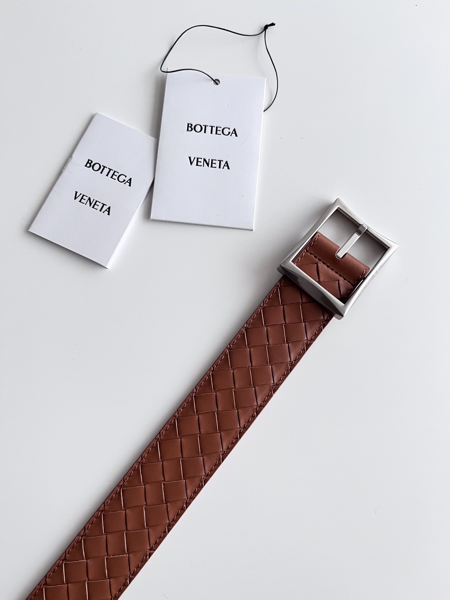Bottega Veneta intreccio woven cowhide double-sided waistband with a width of 3.5cm