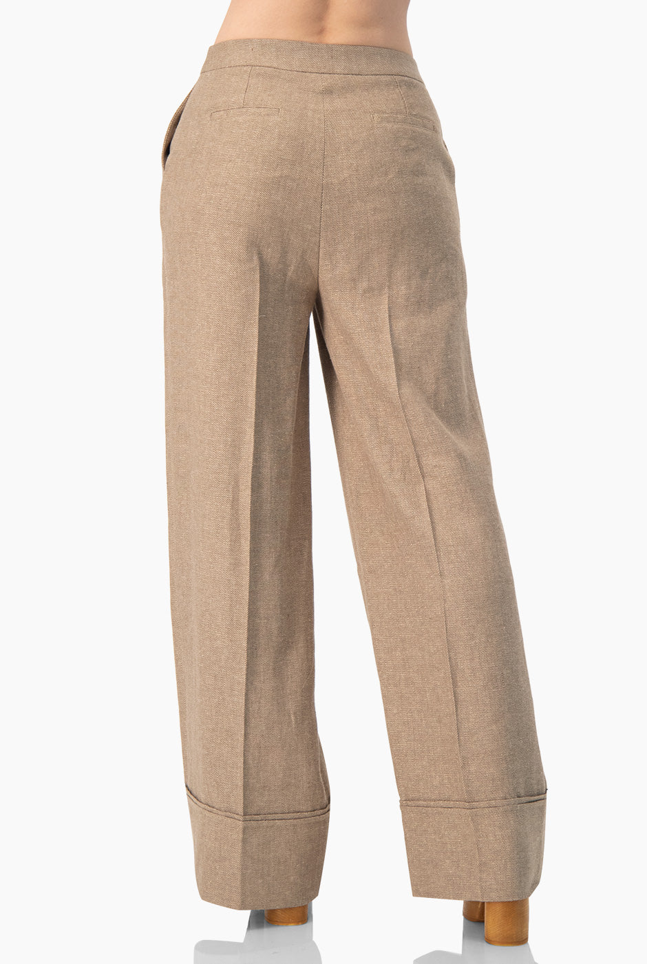 Pantalon amplio y bolsillos