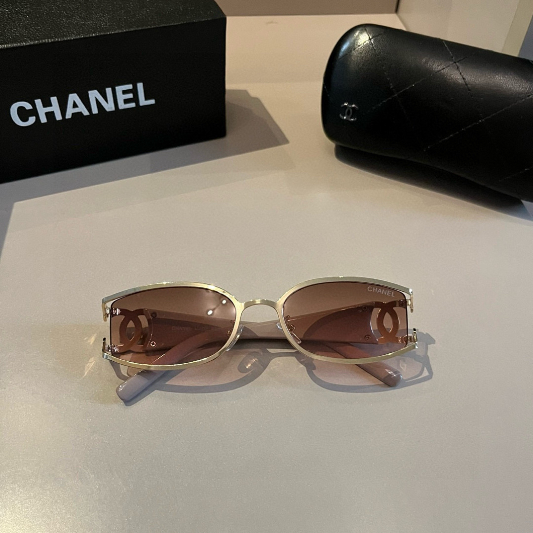 Chanel round frame sunglasses