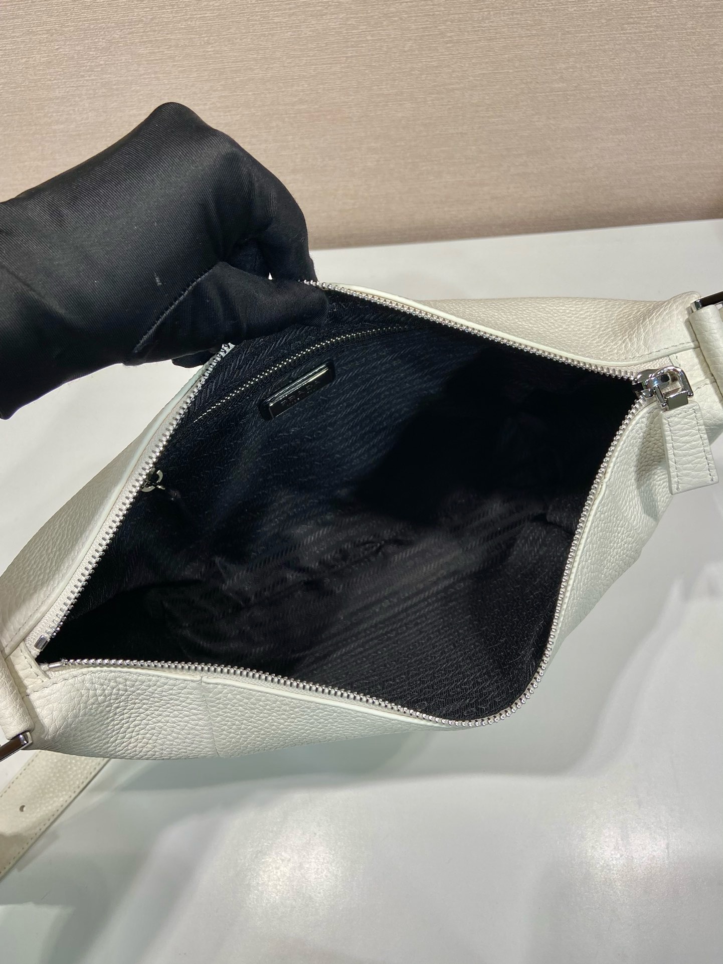 Prada Messenger Bag 2VH165
