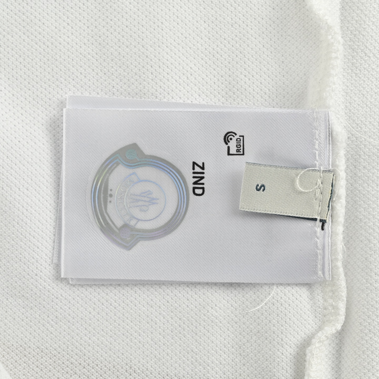 Moncler 25ss embroidered logo polo short sleeve