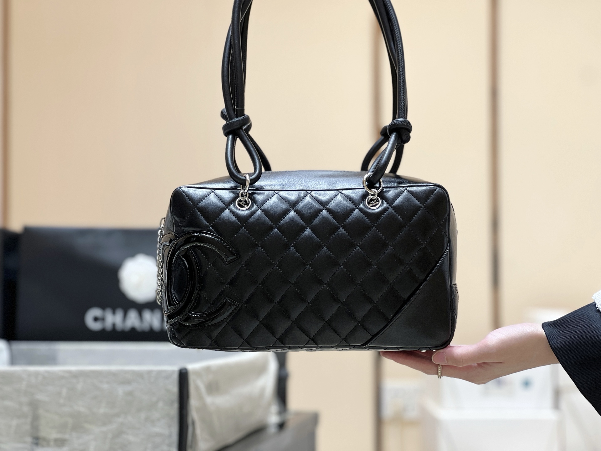 Chanel Used Kangpeng Large Pillow Bag A25171