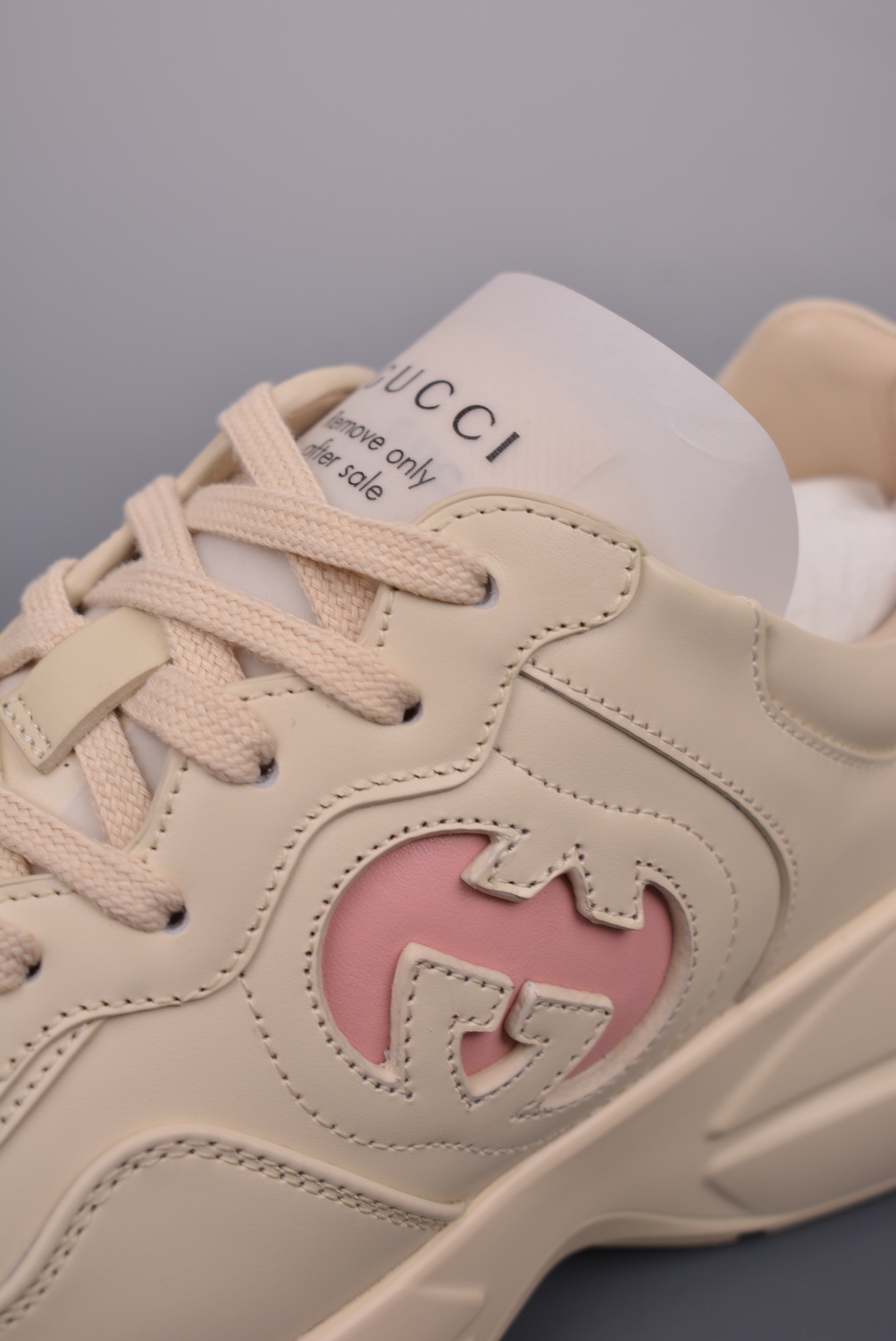 Gucci Leather Ivory Light Pink Double G Hollow