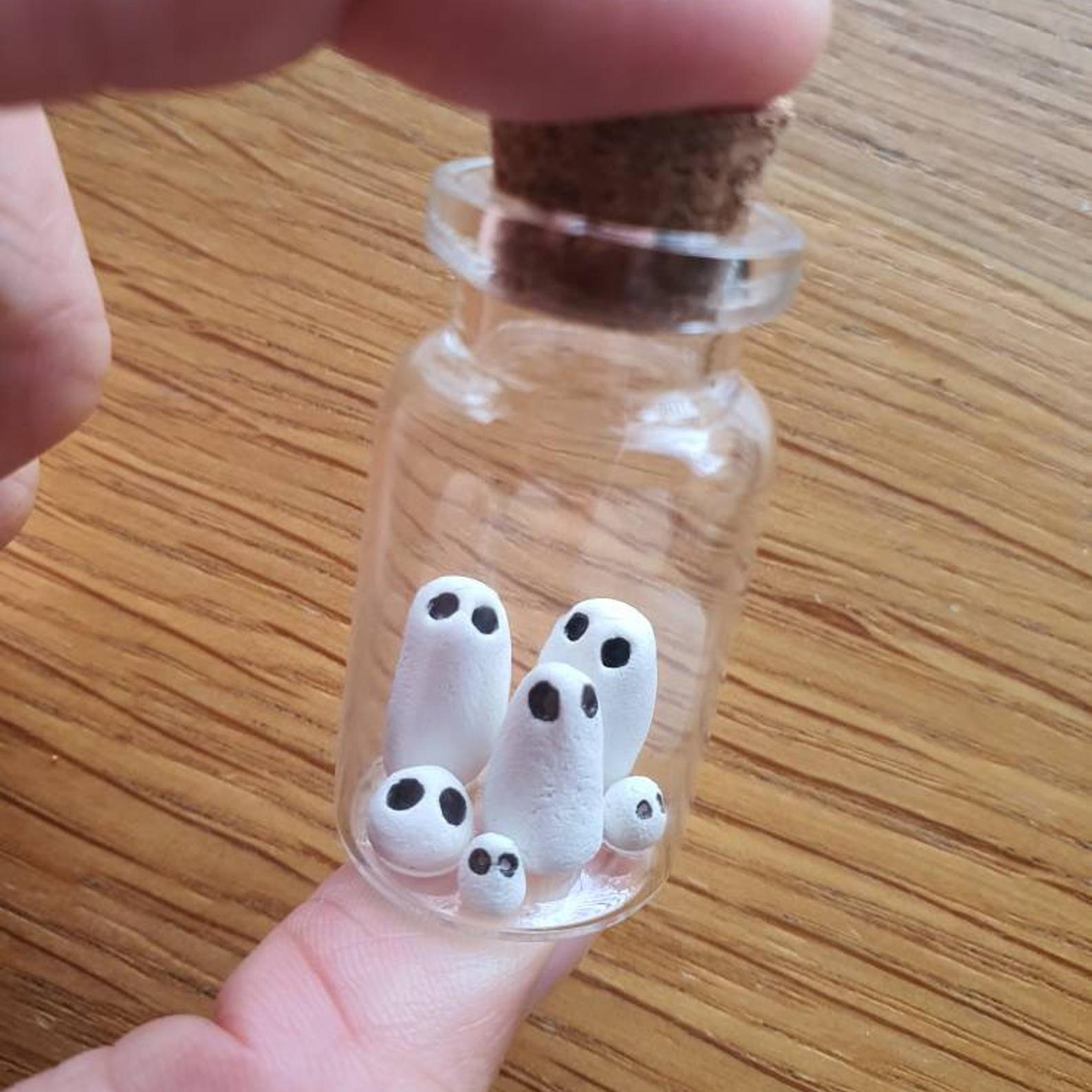 A Family Of Captured Ghosts Jar | Halloween Spooky