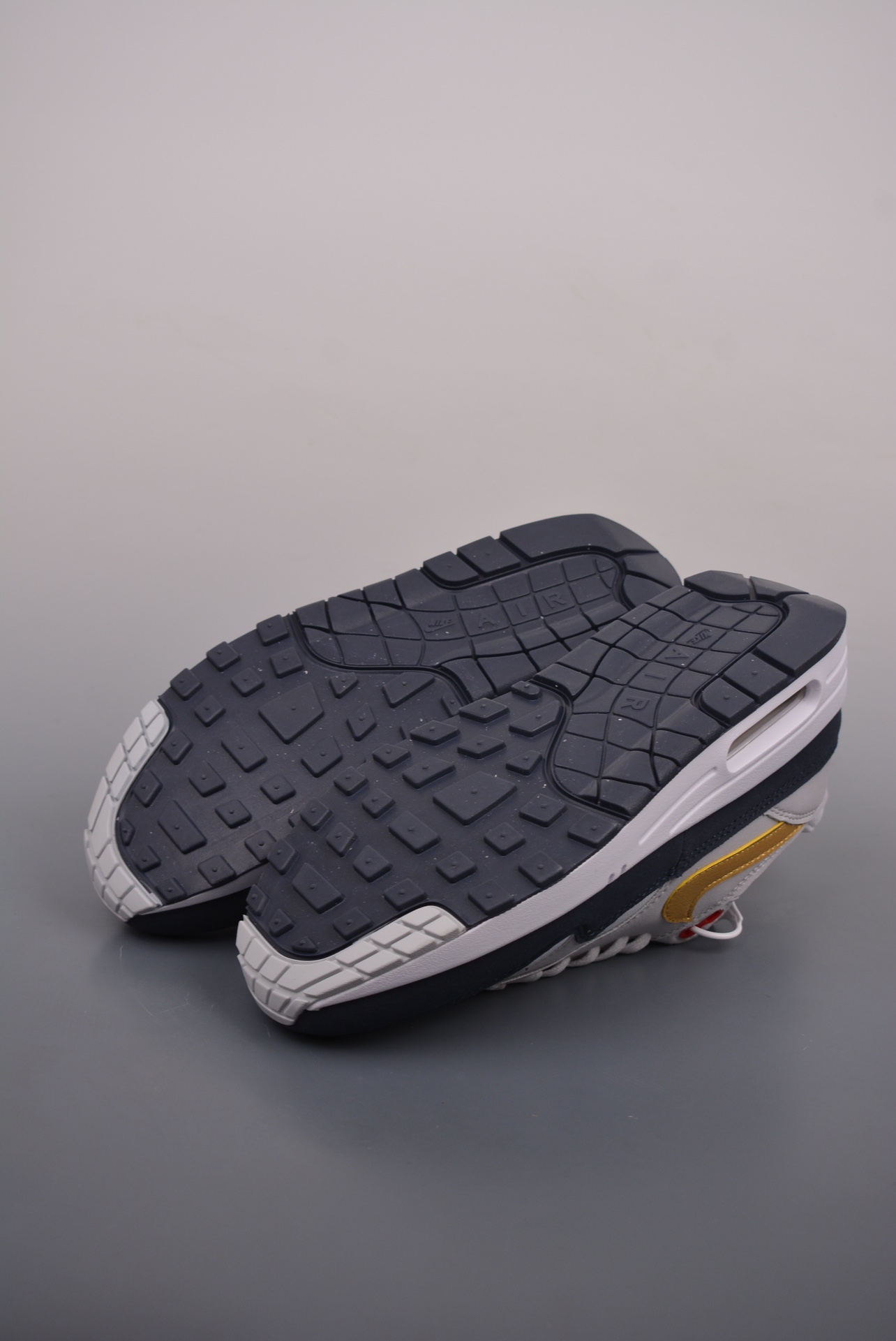 Nike Air Max 1 Olympic 2024 first generation series white, gray and blue HM9604-400