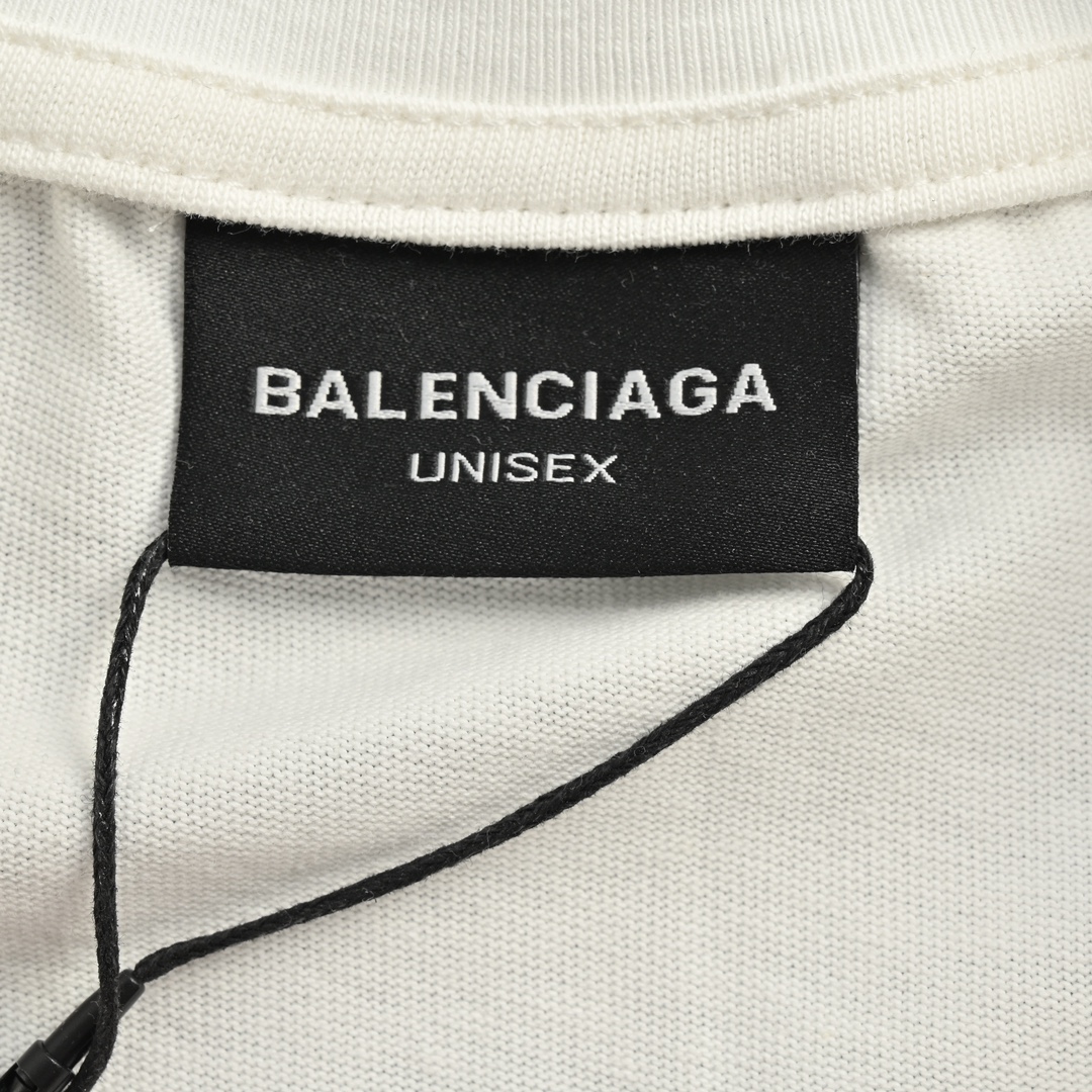 Balenciaga catwalk disaster flame letter short sleeve