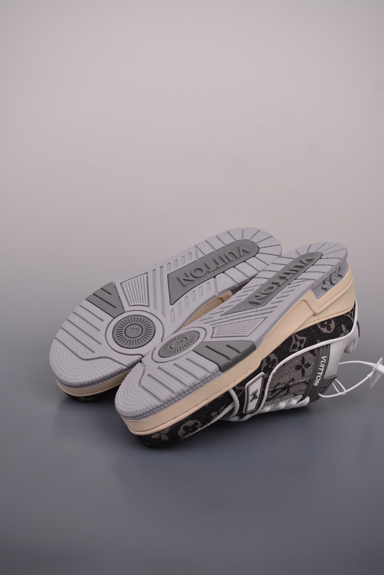 Louis Vuitton 2021s Trainer Limited Edition Black