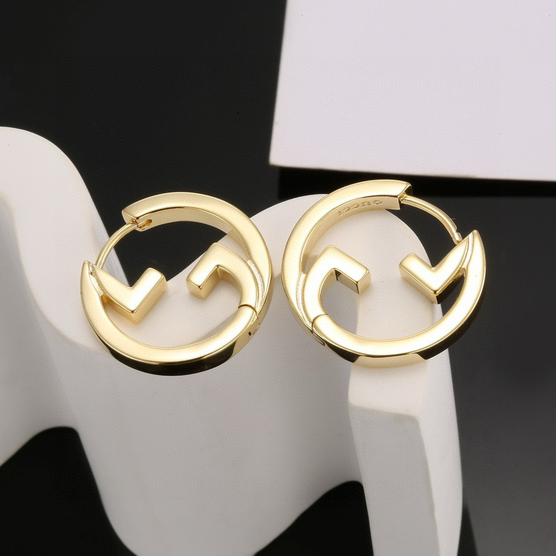 GUCCi GG gold earrings
