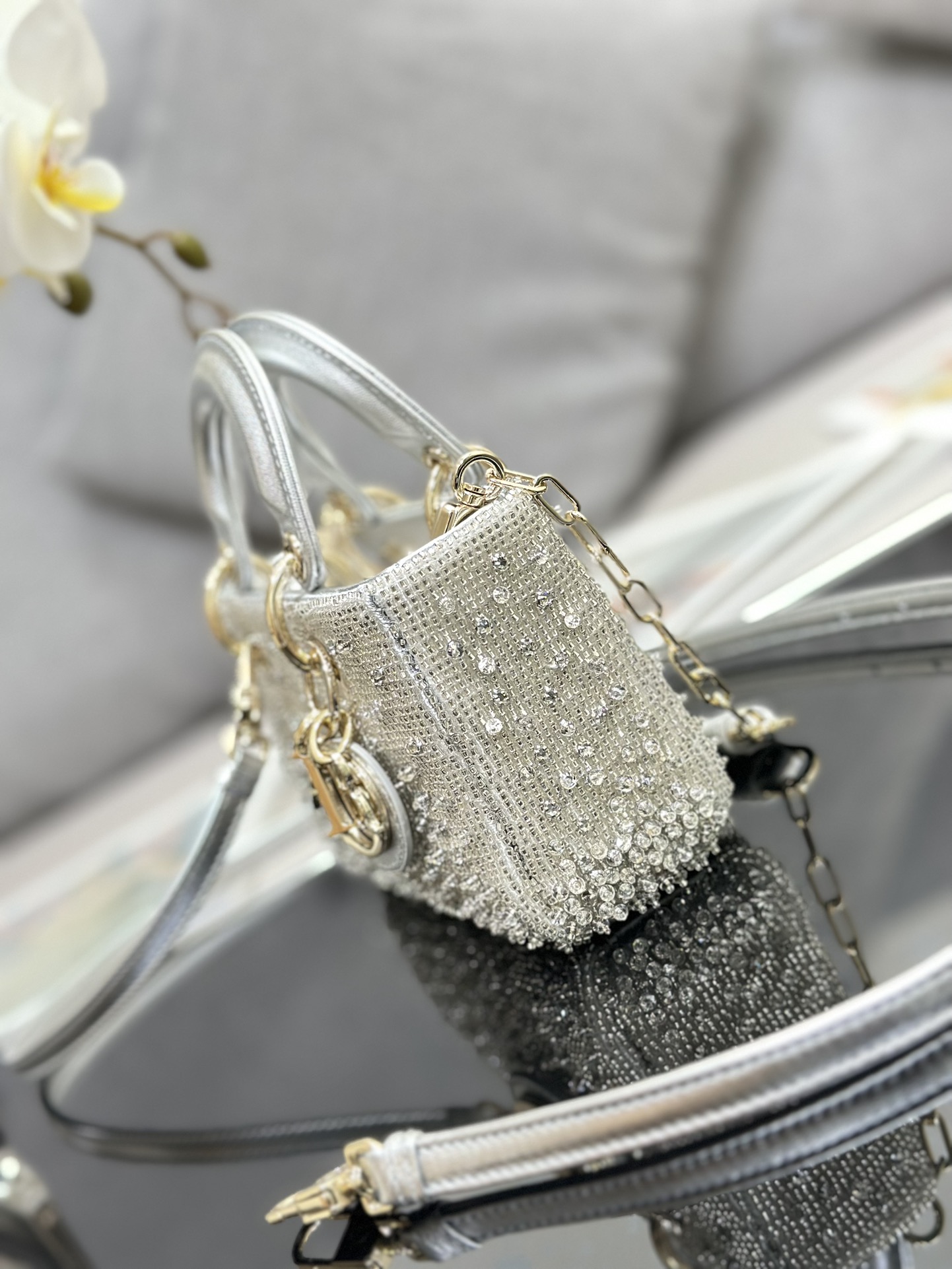 Dior Lady D-Joy Super Mini Embroidered Beads Lady Dior Bag S0910