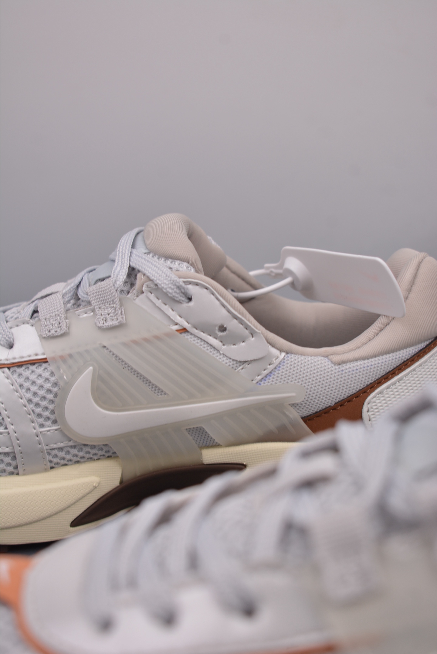 Nike Wmns V2K Runtekk Low Photon Grey FD0736-202