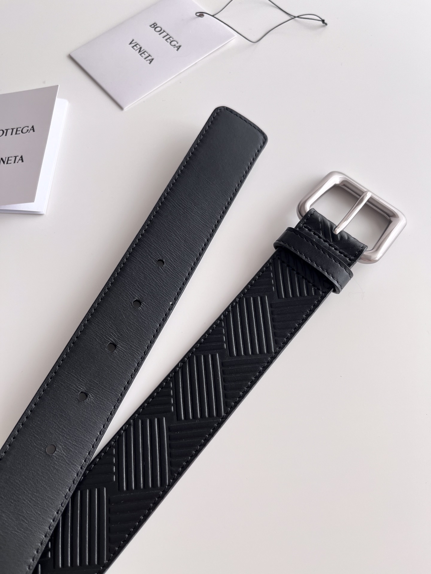 Bottega Veneta embossed cowhide double-sided belt 3.5cm wide