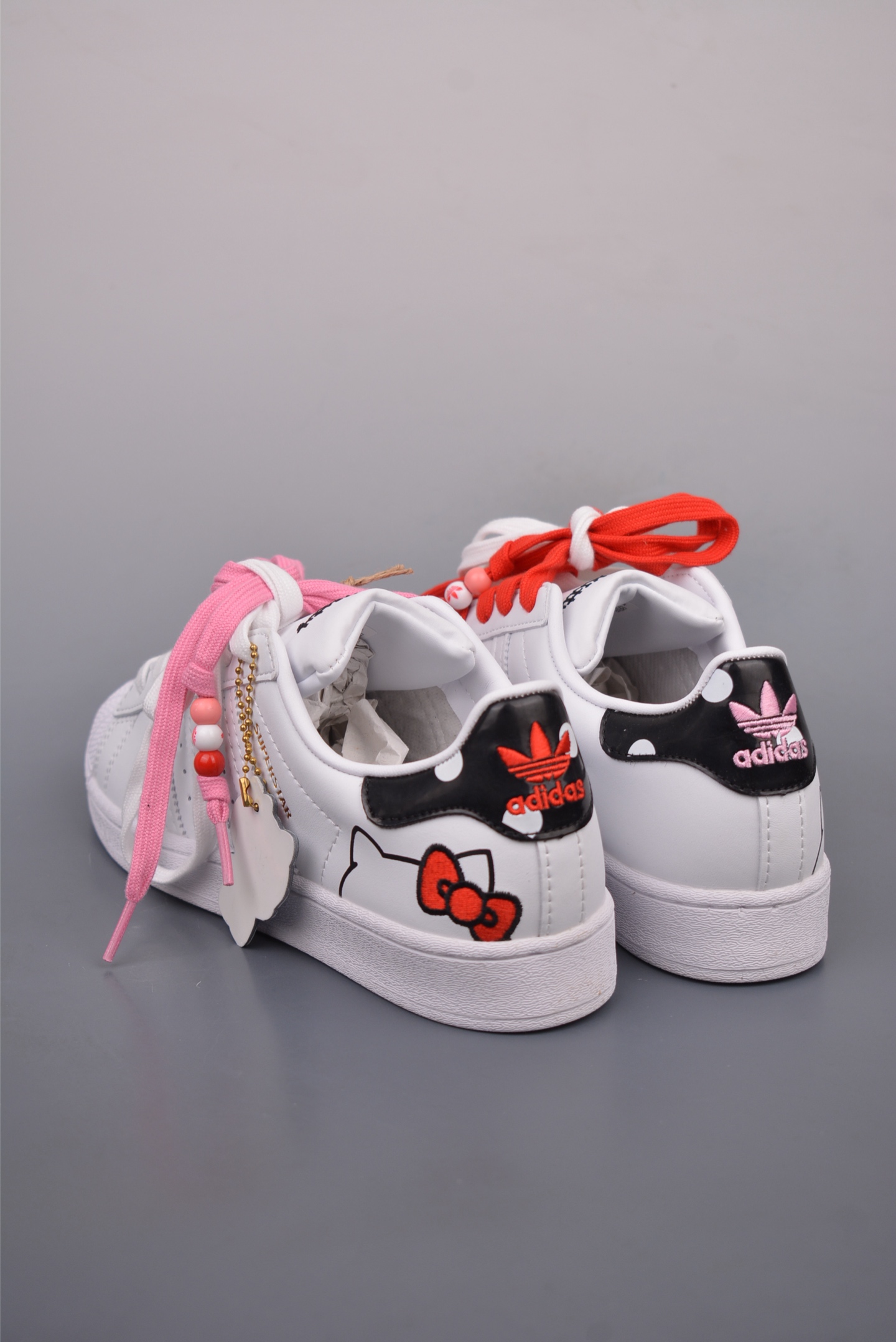 Hello Kitty x Adidas Superstar Bonega W Low White Black Red GW7168