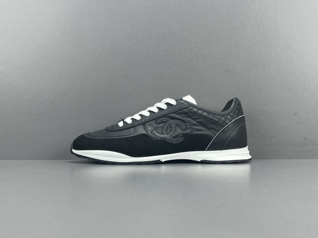 Chanel A25 CC Calfskin Trainers Sneaker G46372-B19848-NAFGO