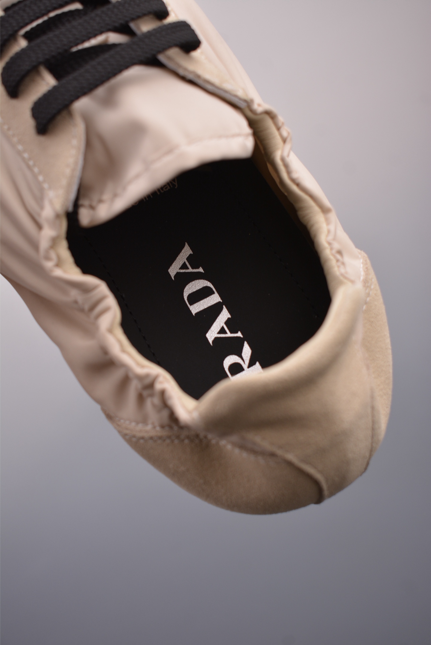 Prada SpringSummer Show Thin-soled Dexter Shoes Off-White