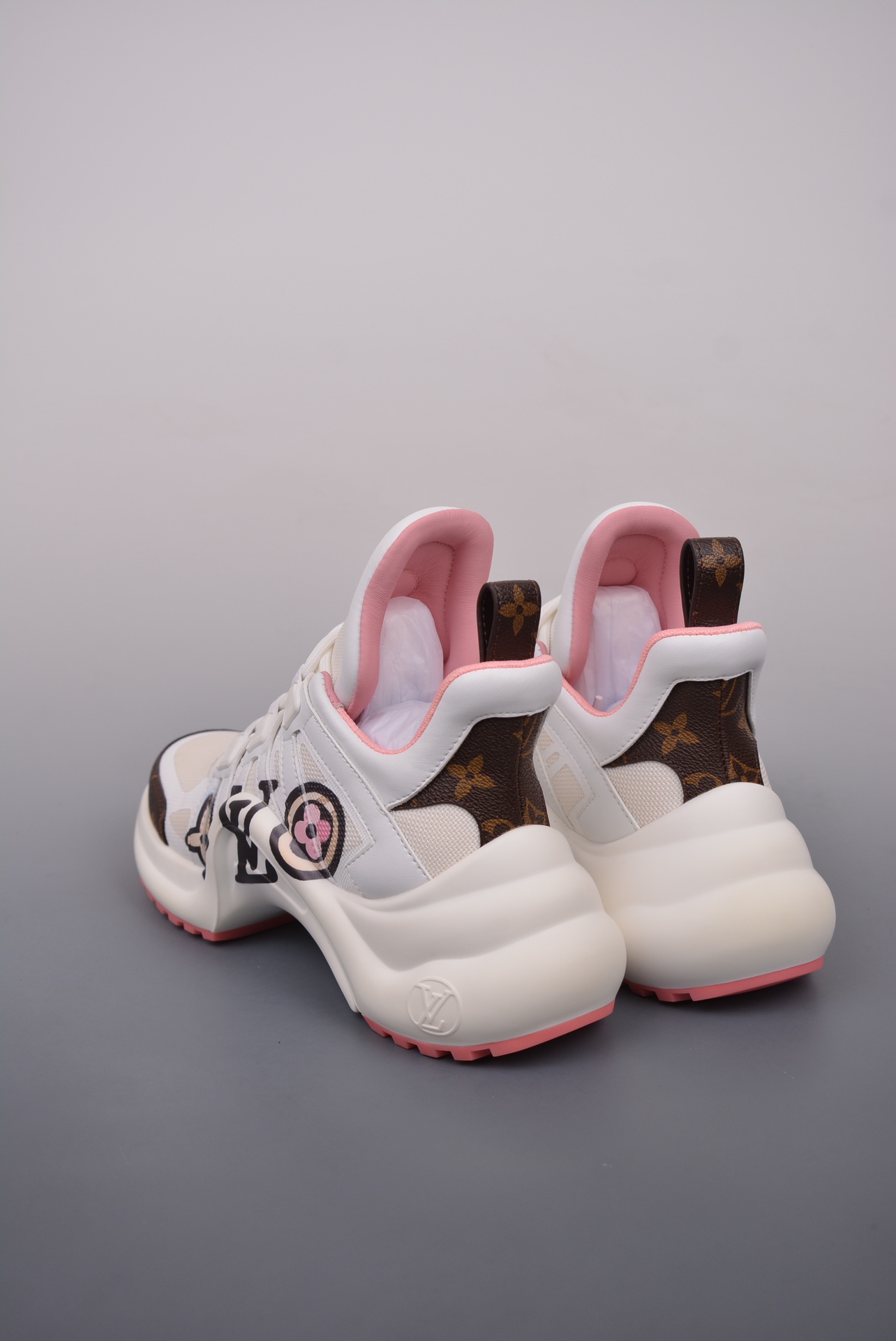 Louis Vuitton Archlight Sneakers White Powder Graffiti
