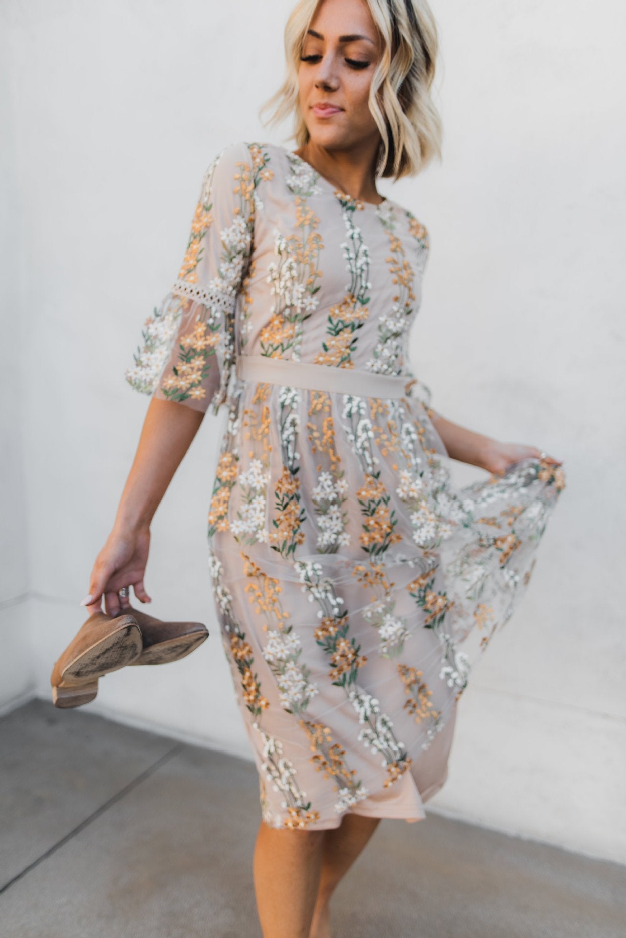 Embroidered Wisteria Flower Mesh High Waist Slim Mid-length Dress