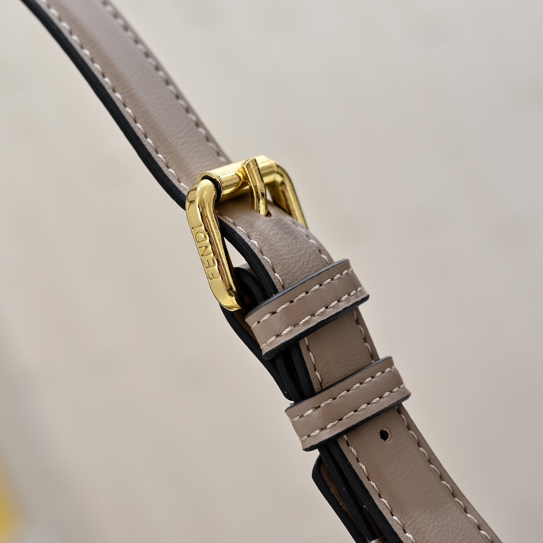 FENDI ekaboo Soft medium handbag 8801