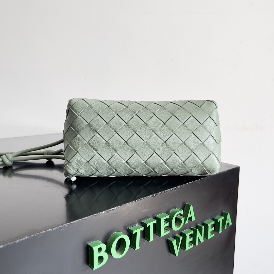 Bottega Veneta Concert Pouch Mini Bag 794258