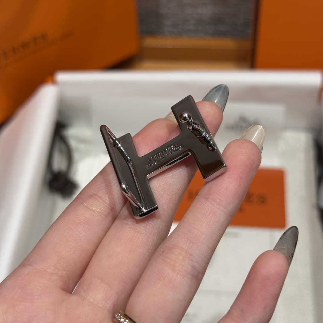Hermès Women's Shell Element Double-Sided Leather Belt 2.4cm Width
