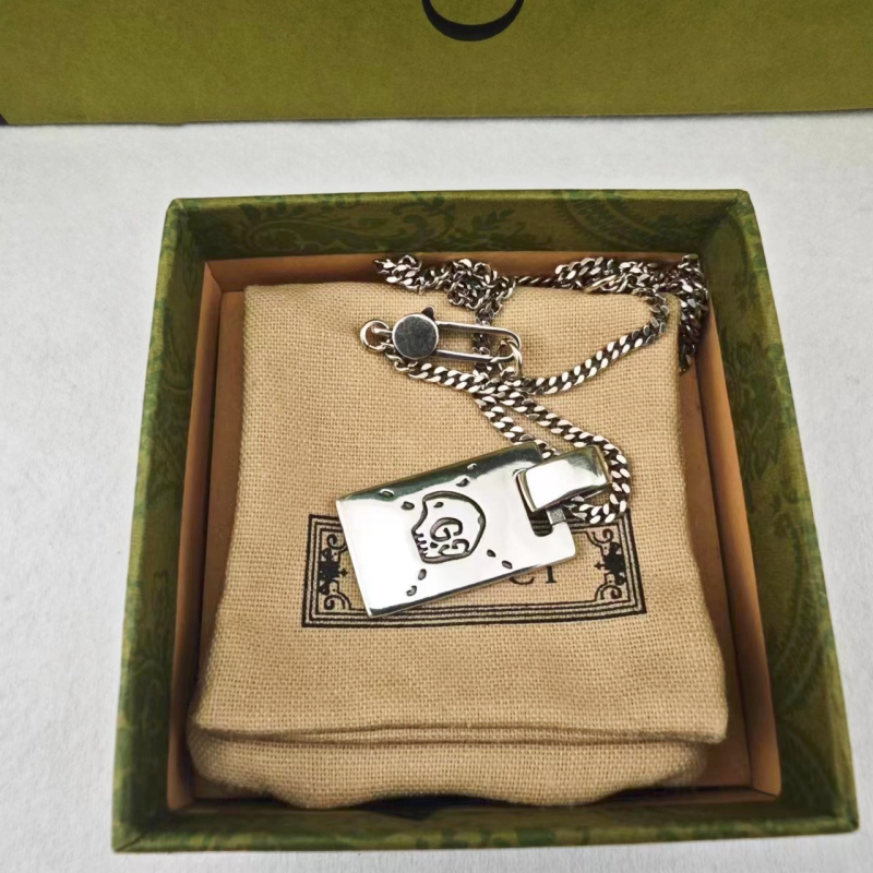Gucci GG Square Plate Vintage Necklace