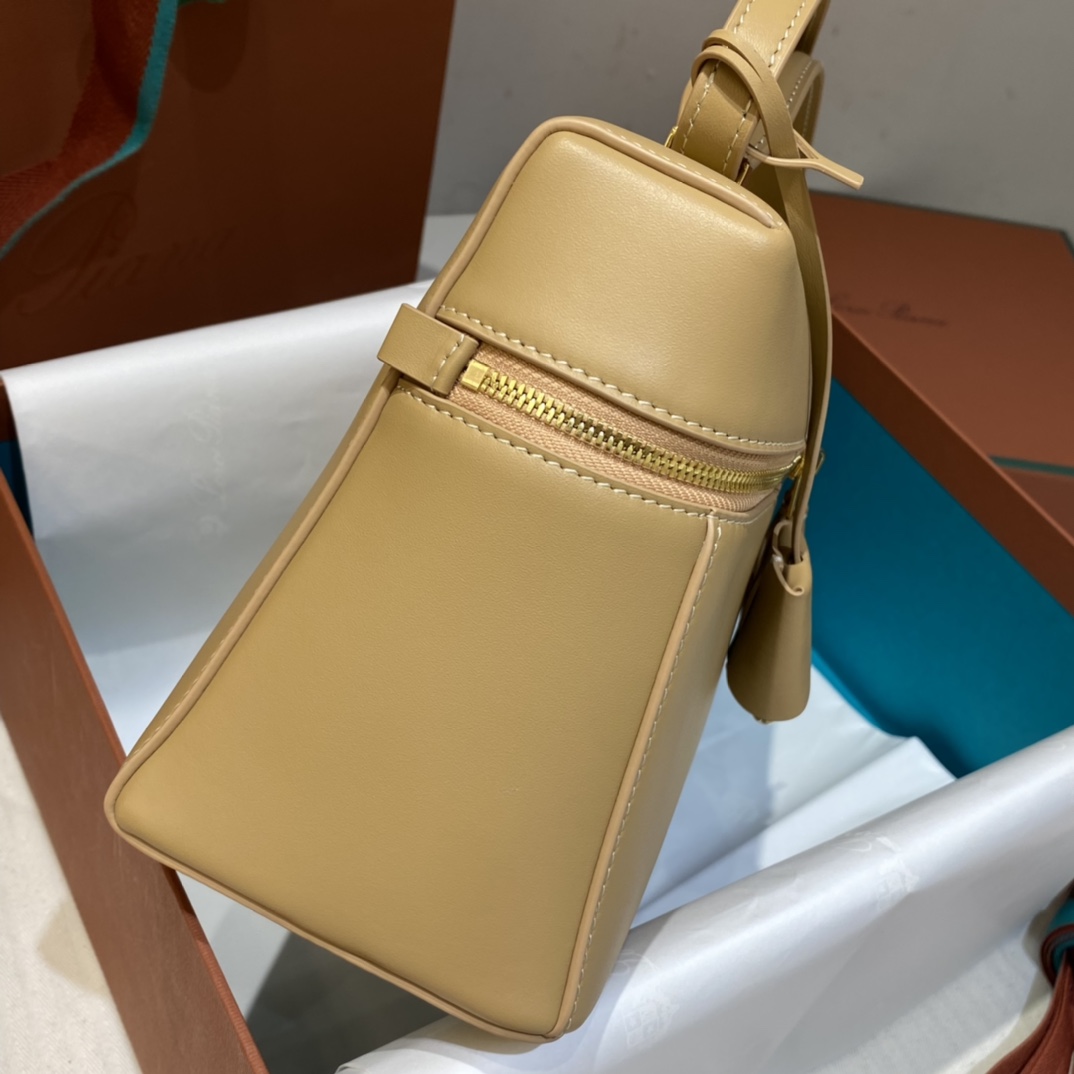 Loro Piana Extra L27 bag