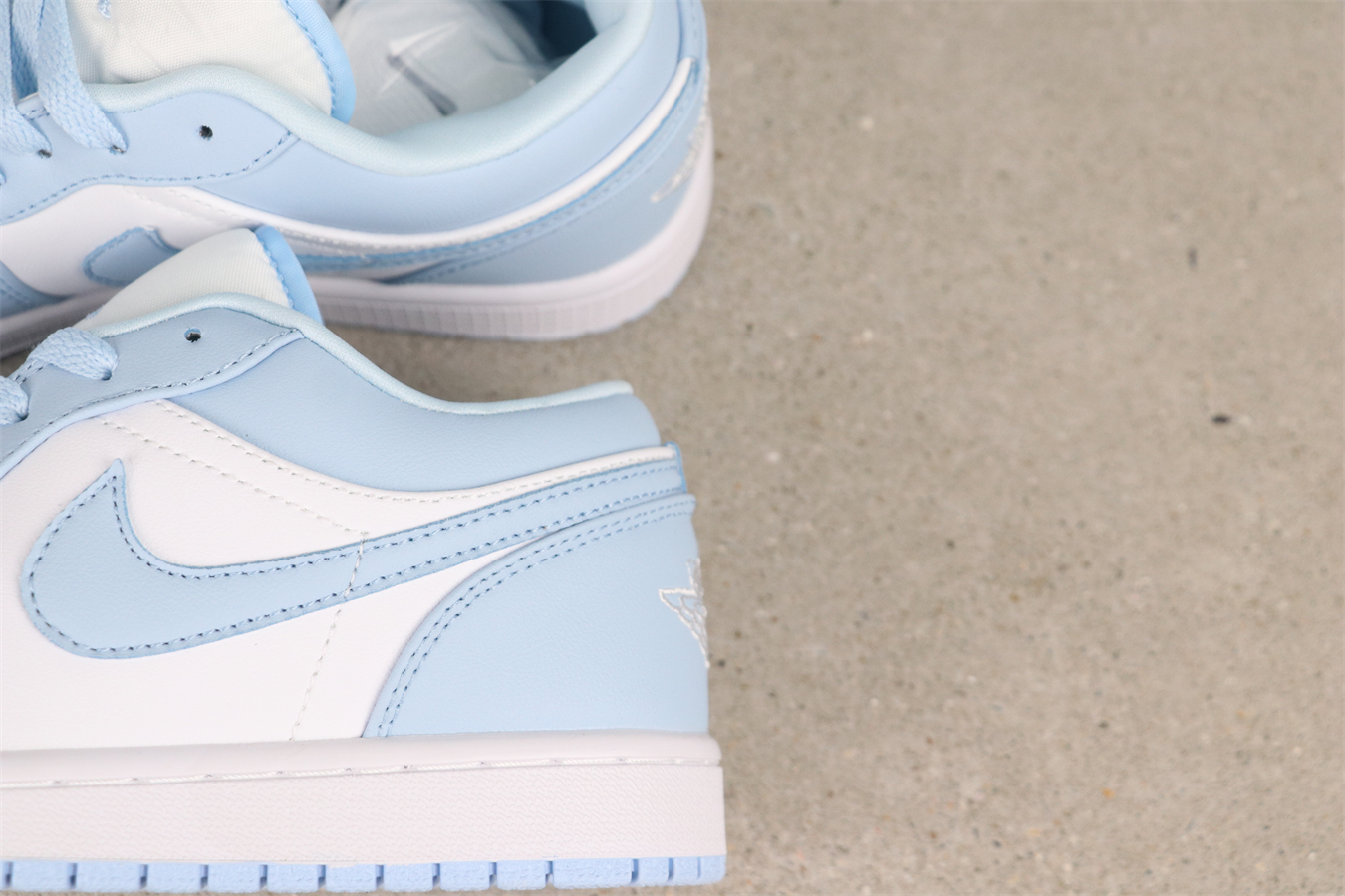 Air Jordan 1 Low Aluminum DC0774-141