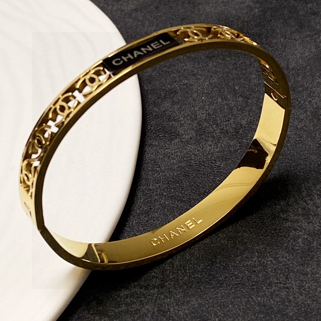 Chanel hollow bracelet