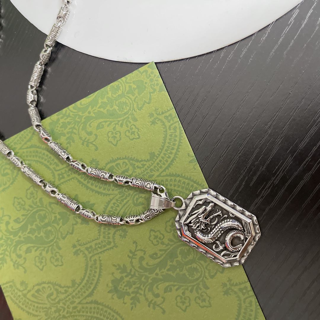 Gucci Anger Forest Series Dragon Amulet Vintage Necklace
