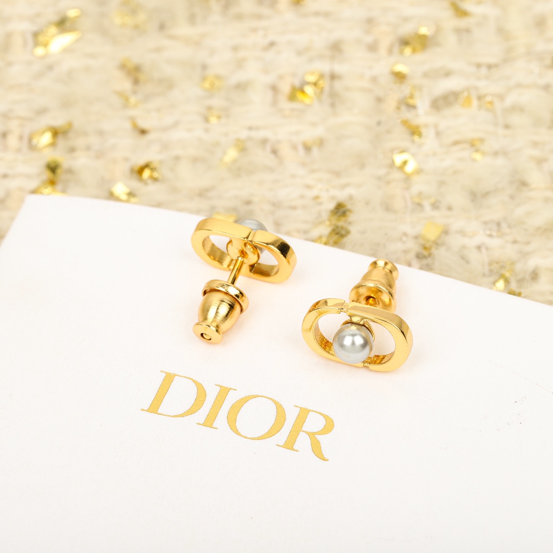 Dior CD pearl earrings