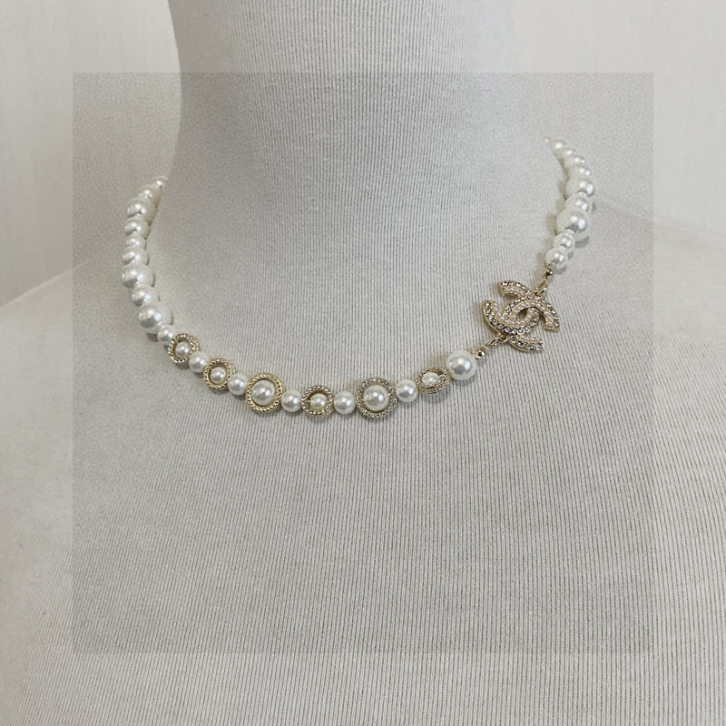 Chanel full diamond pearl bow