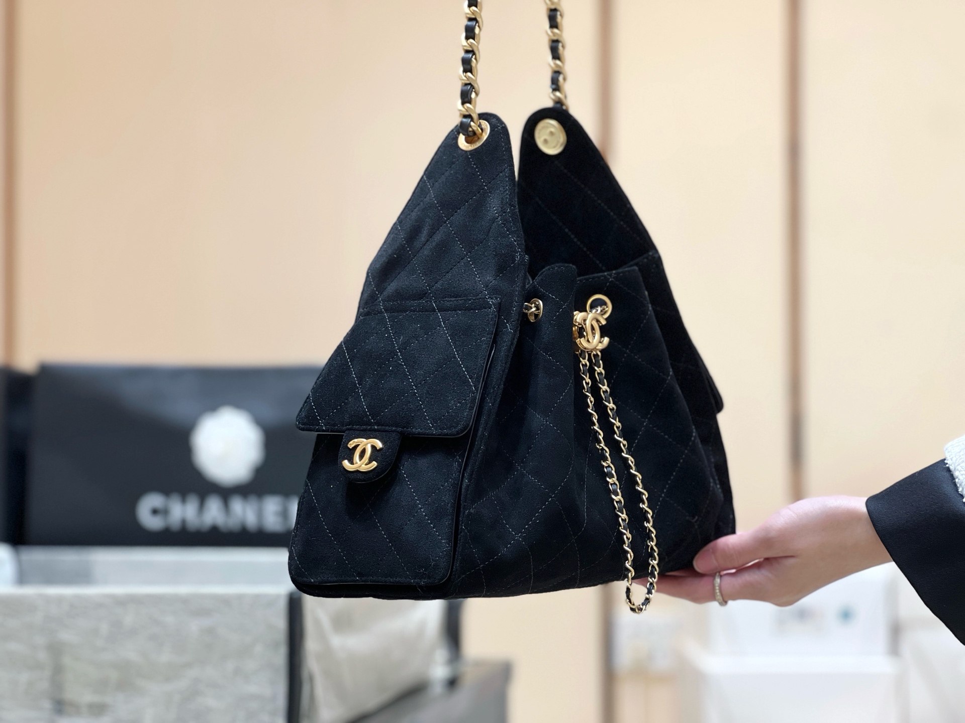 Chanel 25C Early Spring Series Hobo Underarm Bag AS5293