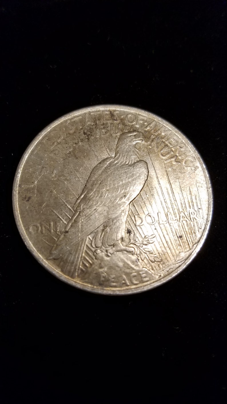 1922 Silver Peace Dollar  BU !  Lot# 802