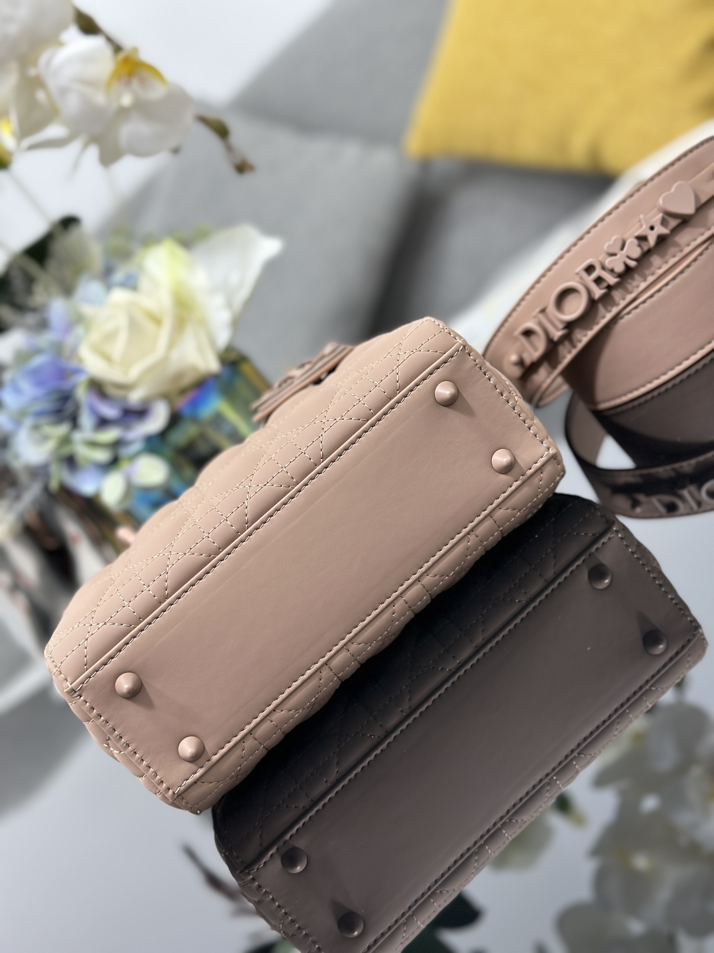 Dior Lady Dior My Four-grid Frosted Badge Lady Dior Bag M0538