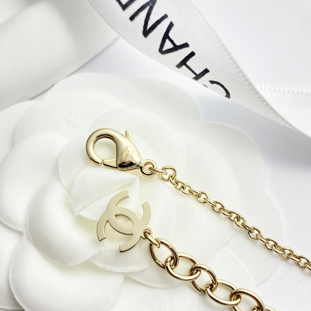 CHAN 24 Camellia Double C Pearl Necklace