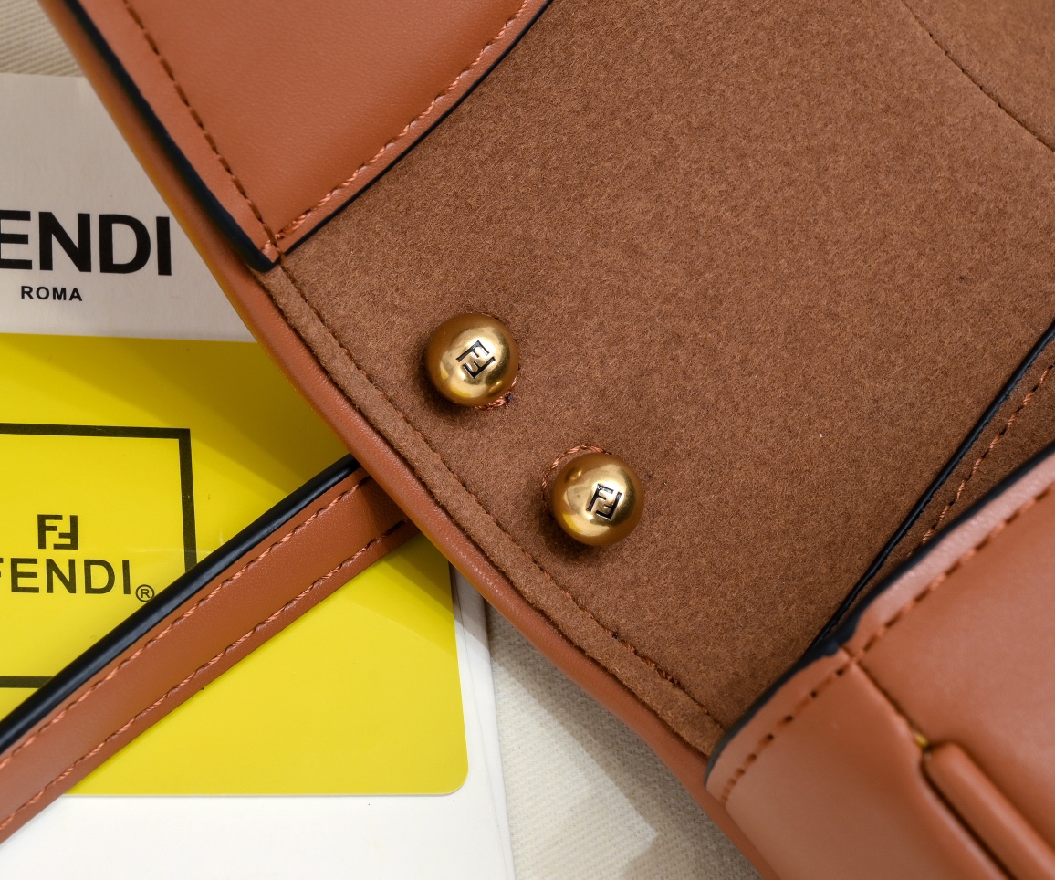 FENDI C'mon series retro flap bag 6651