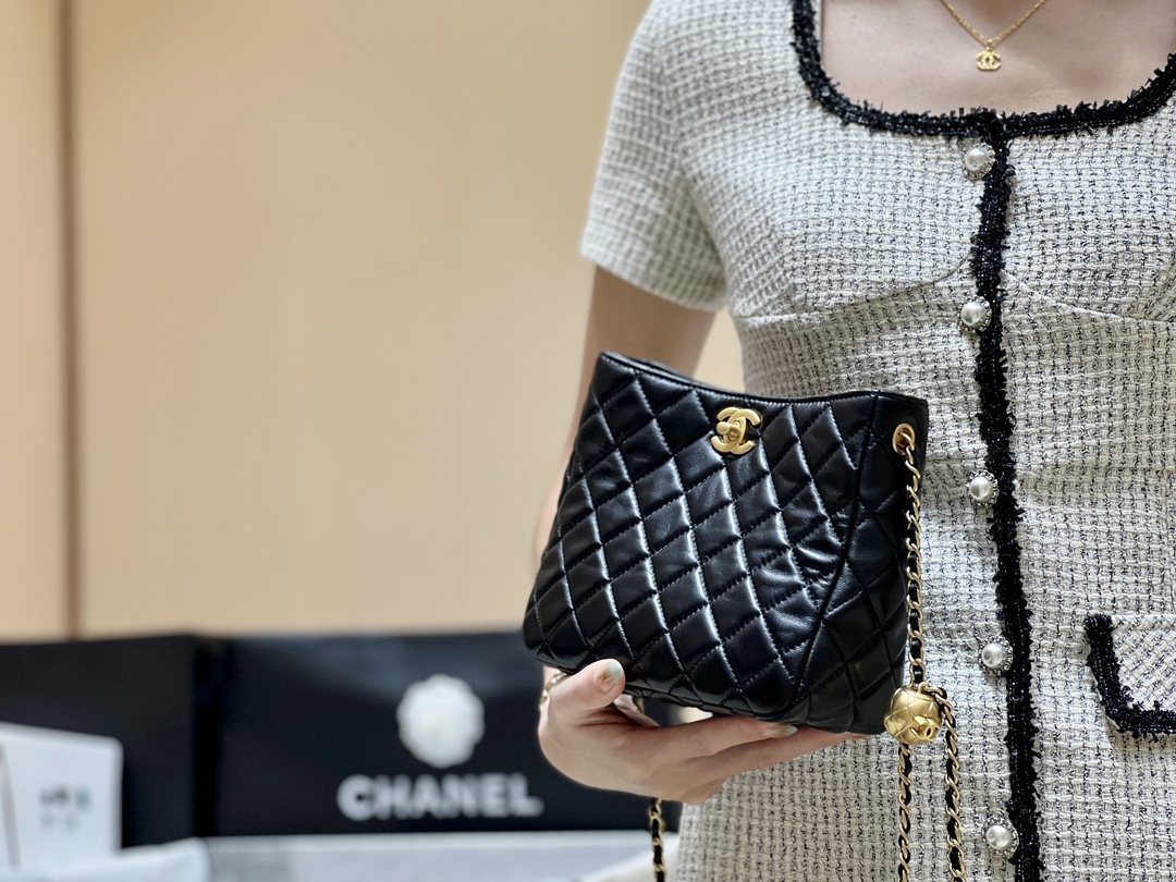 Chanel 22cc Spring/Summer Collection Golden Ball Hobo Hippie Bag 3259