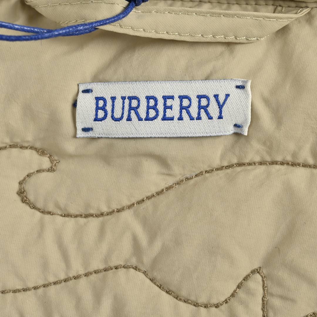 Burberry 24Fw Warhorse Embroidered Quilted Zip Hooded Puffer Jacket