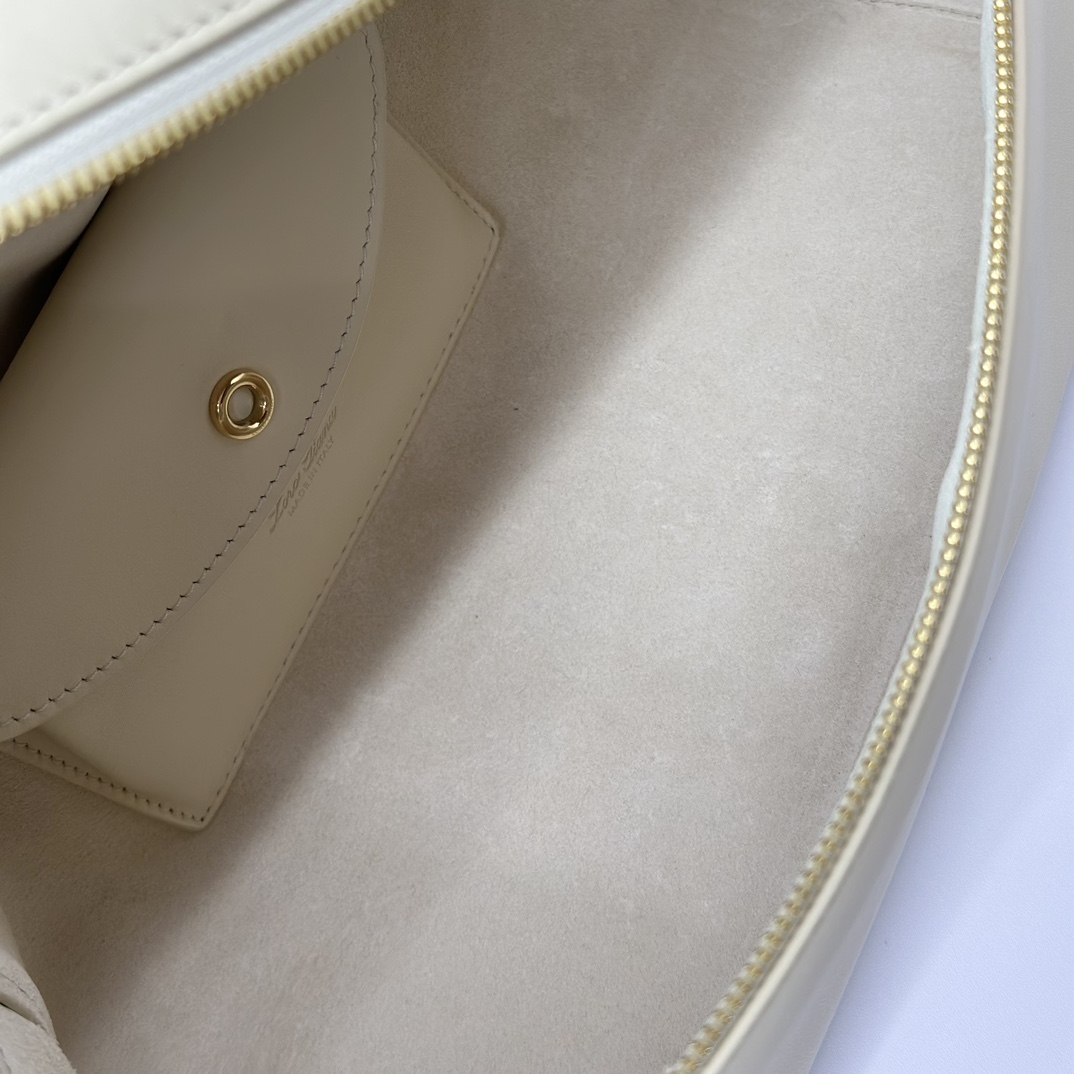 Loro Piana Extra Bag L27 Crossbody Bag FAO4759