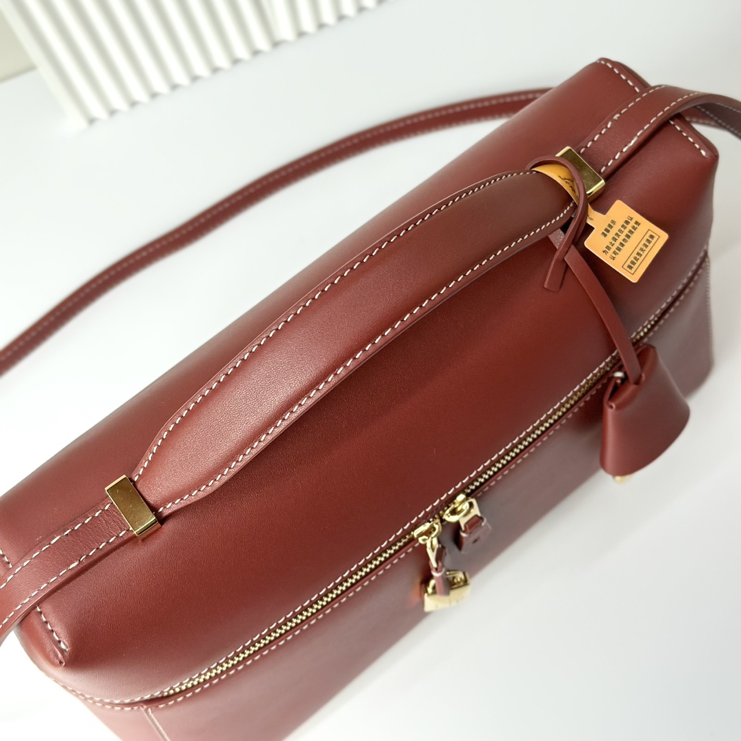 Loro Piana Extra Bag L27 Crossbody Bag FAO4759