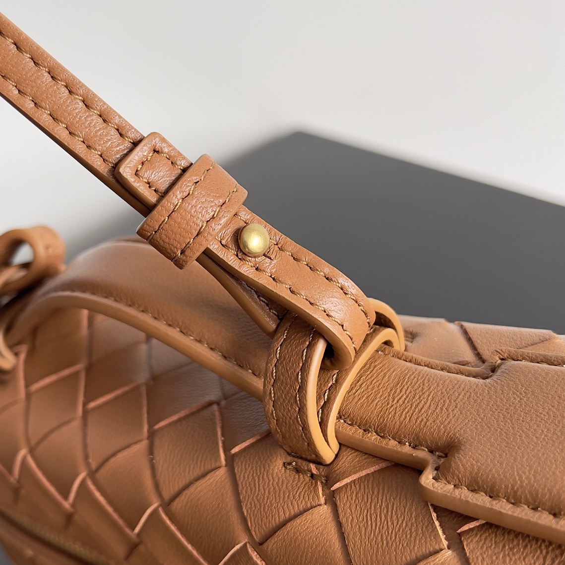 Bottega Veneta 2024 Woven Zippered Baguette Bag 789109